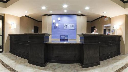 Holiday Express & By Ihg Ozona