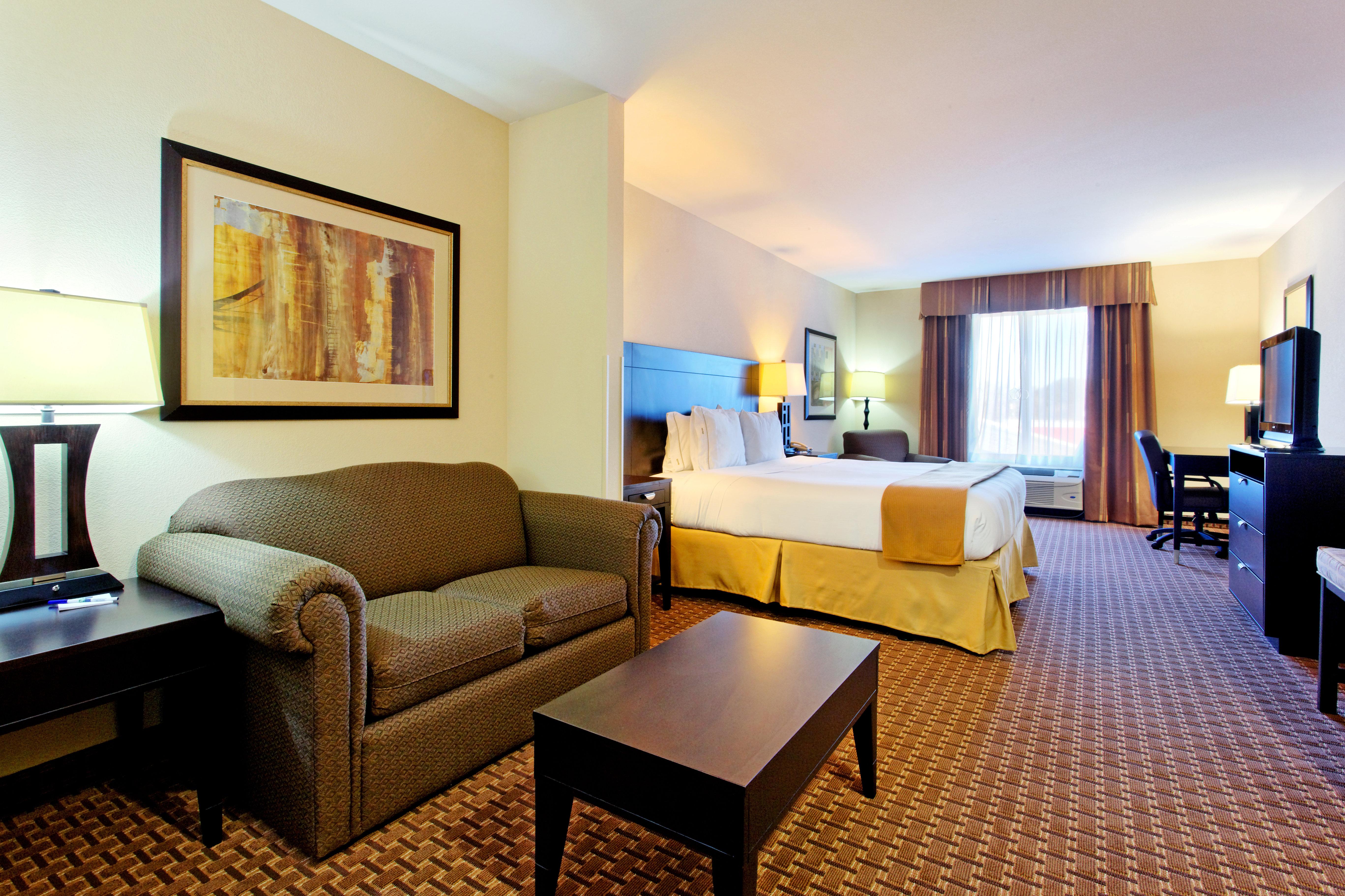 Express & By Ihg 2*
